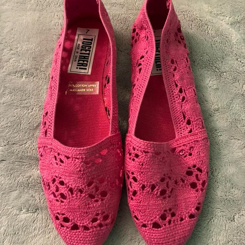 Together Women's Bright Pink Lace Flats